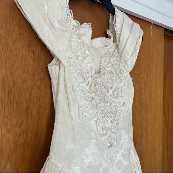 Vintage Dillard’s Ivory Wedding Gown - Picture 2 of 5